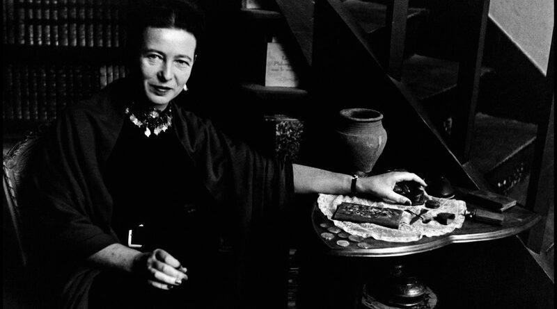 FRANCE. Paris. 1952. The French writer Simone de BEAUVOIR in her apartment.