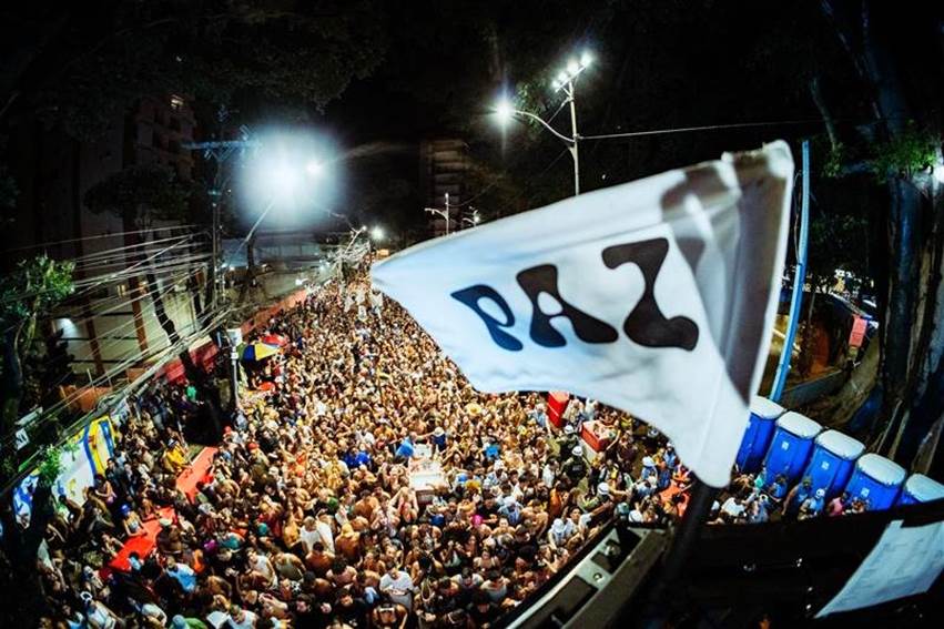 Navio Pirata arrasta multidões pelas ruas com música, performance e engajamento coletivo (Foto: Nti Uirá)