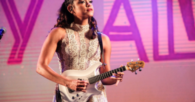 Lucy Alves em show que percorre diferentes momentos de sua trajetória artística / Foto: Arnaldo Felix