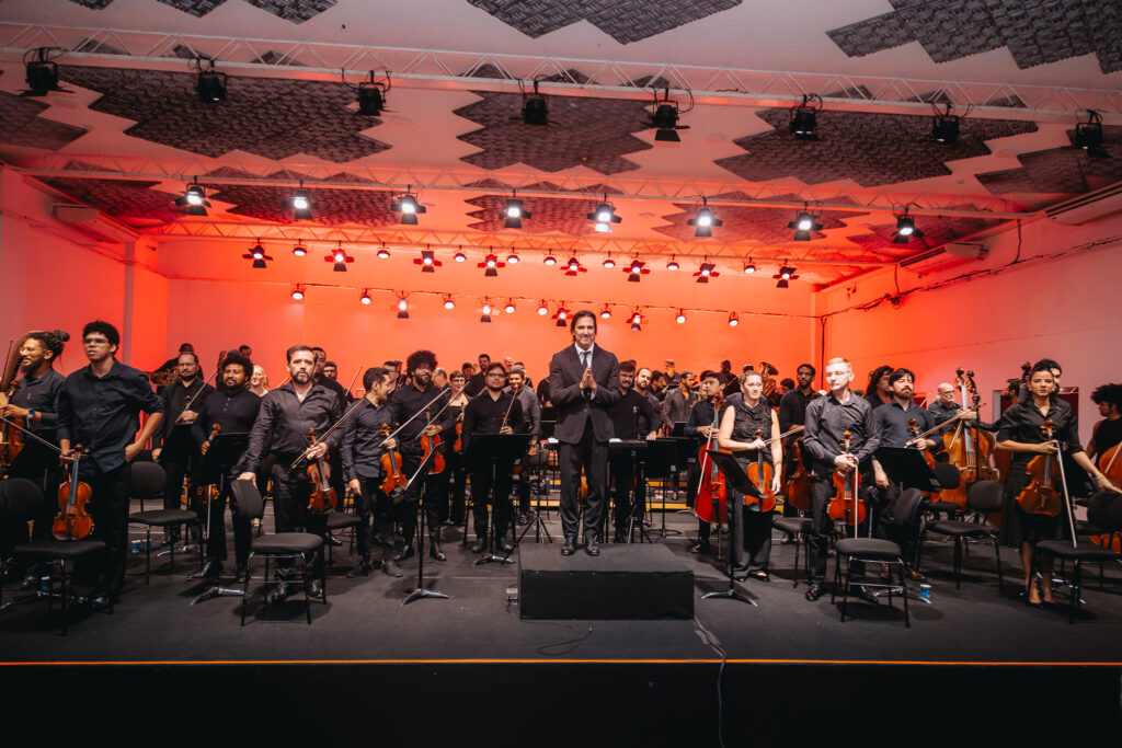 Músicos da Orquestra Sinfônica da Bahia em concerto