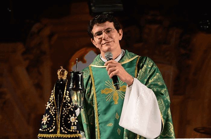 Festival católico traz padre Reginaldo Manzotti para Salvador
