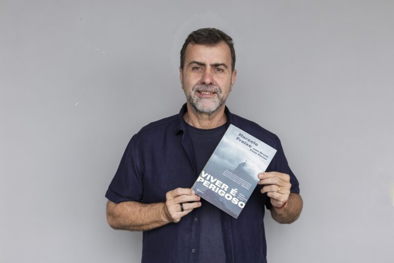 Salvador recebe lançamento do primeiro livro de Marcelo Freixo