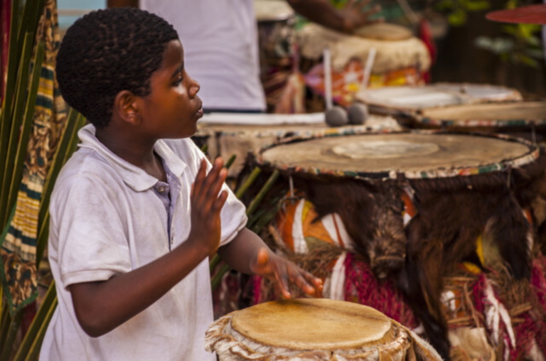 Projeto Ecos Ancestrais abre inscrições para oficinas gratuitas de cultura afro-brasileira em Salvador