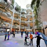 Shopping Barra promove aventura no gelo para crianças e adolescentes do Instituto dos Cegos da Bahia